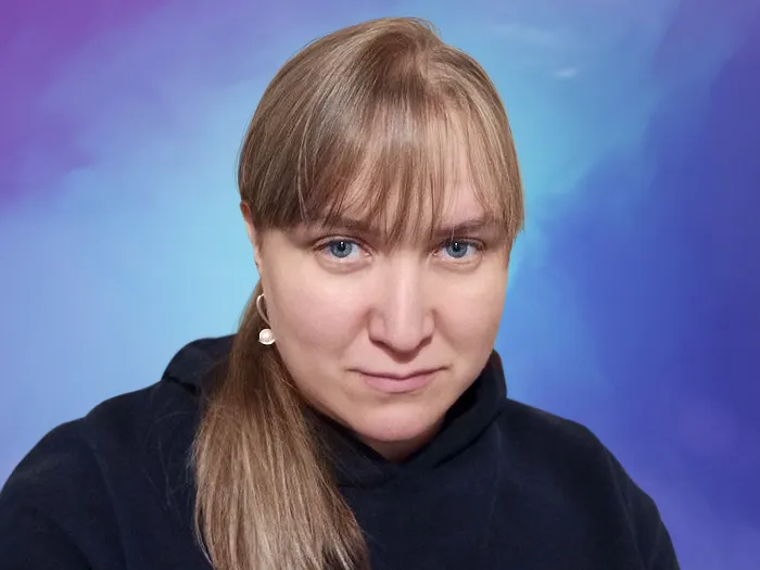 Нила Хойн
