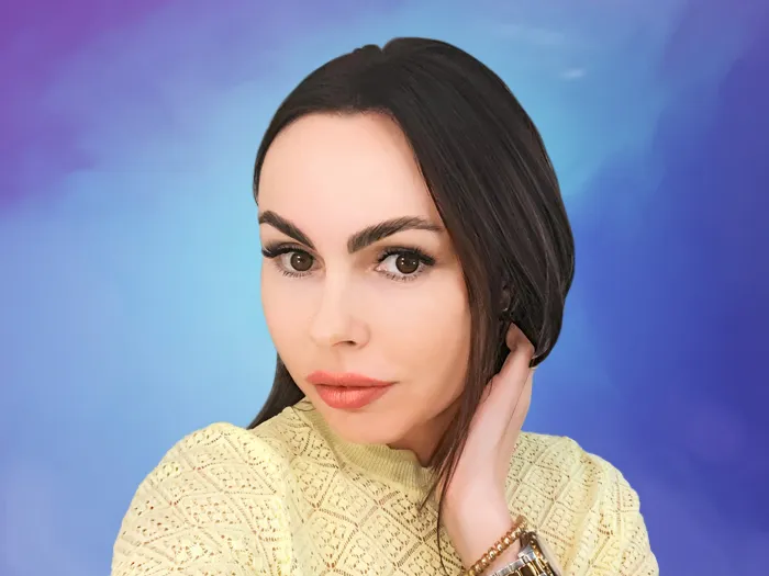 Нэлли Пакк