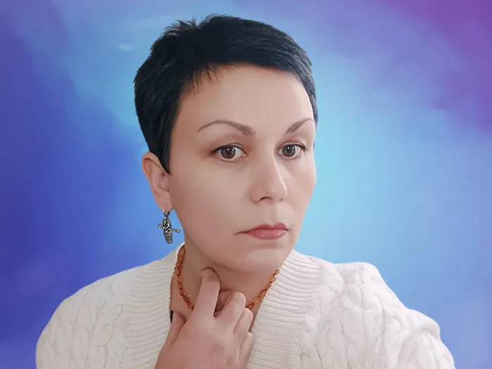 Тата Белая